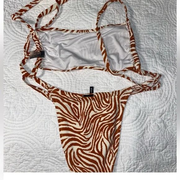 Kendall & Kylie Rust Tiger print bikini - Picture 2 of 2